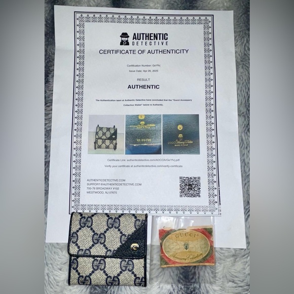 Gucci Blue and Cream Wallet - Picture 13 of 16